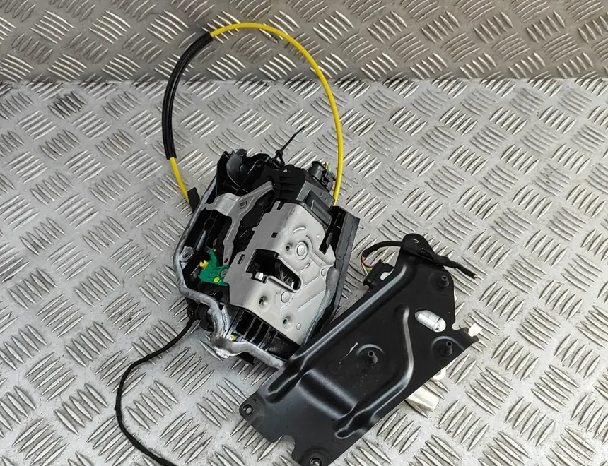 BMW 8 Series G14/G15/G16 (2018-2024) Rear Left Door Lock 7450413,7477711 31434979