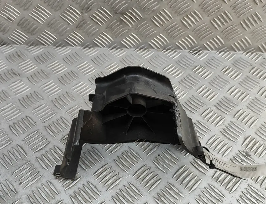 YAMAHA YZF-R Front sprocket cover guard 31566782