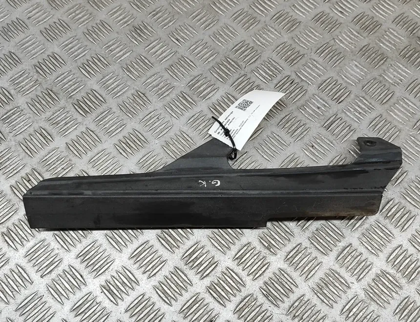 SUZUKI DL drive chain guard cover 31567262