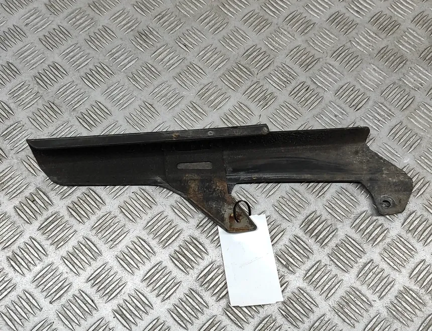 SUZUKI DL drive chain guard cover 31567262