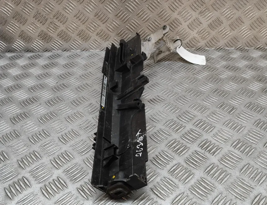 BMW 4 Series F32/F33/F36 (2013-2020) Radiator Holder 7600536 32102112
