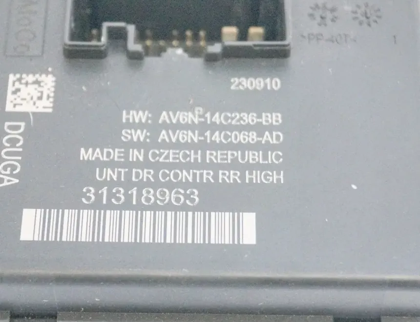 VOLVO V60 1 generation (2010-2020) Rear Right Door Control Unit 31318963 3228274