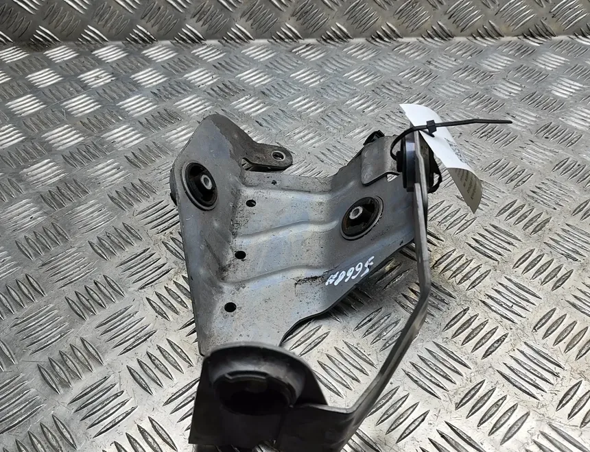 BMW iX I20 (2021-2024) КРОНШТЕЙН КОМПРЕССОРА КОНДИЦИОНЕРА ВОЗДУХА 9418847 32868082