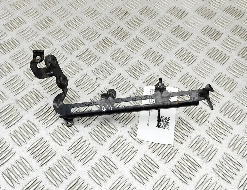 AUDI RS 5 8T (2010-2015) Air Filter Box Holder 8T0133172A 33041748