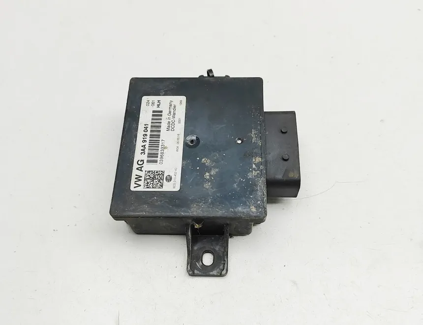 VOLKSWAGEN Amarok 1 generation (2010-2022) Voltage Control Unit 3AA919041 33514173