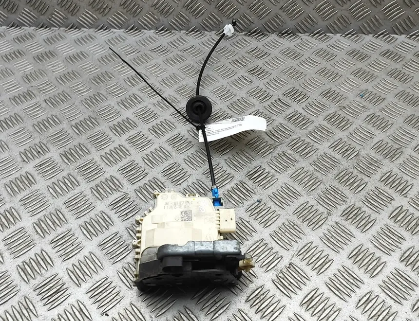 AUDI A3 8V (2012-2020) Front Right Door Lock 8X1837016 33519800