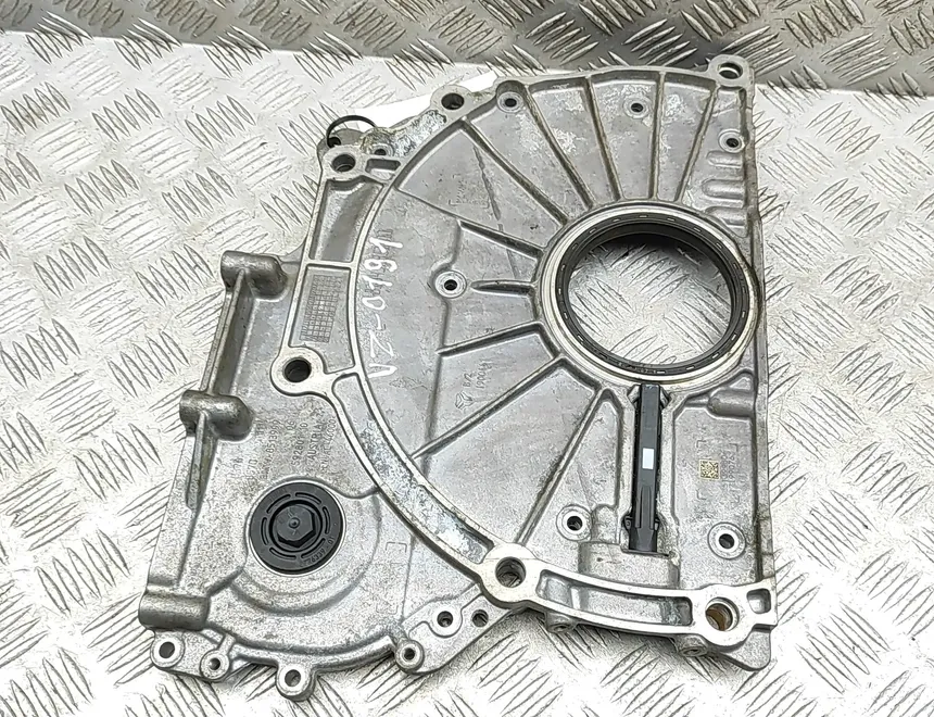 BMW 7 Series G11/G12 (2015-2023) Крышка переднего двигателя 8513999 33527725