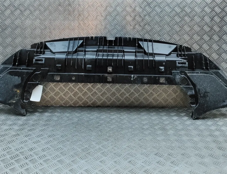 VOLVO XC40 1 generation (2017-2024) Крышка днища переднего бампера 32345494 33604187