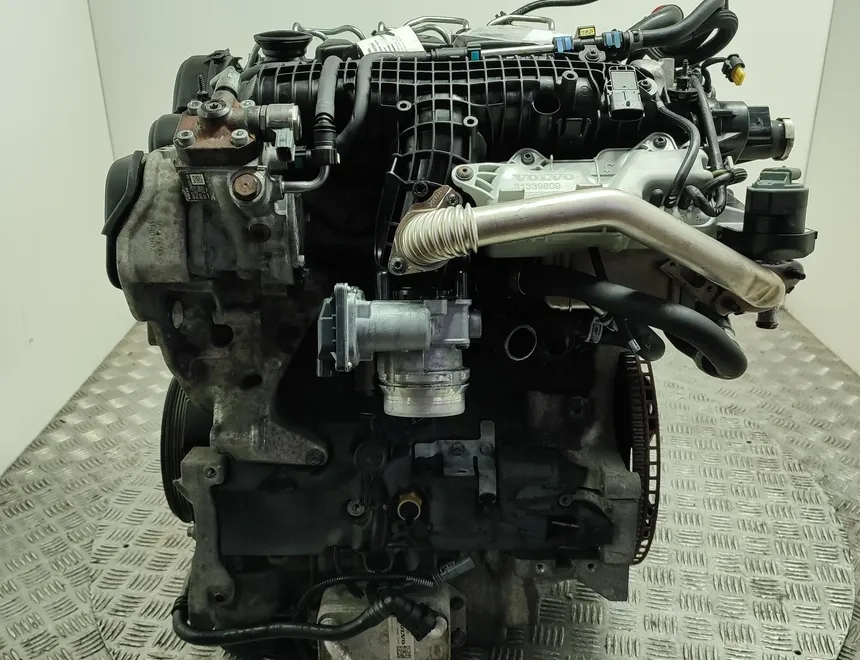 VOLVO V40 Cross Country 1 generation (2012-2020) Engine D4204T8 33723930