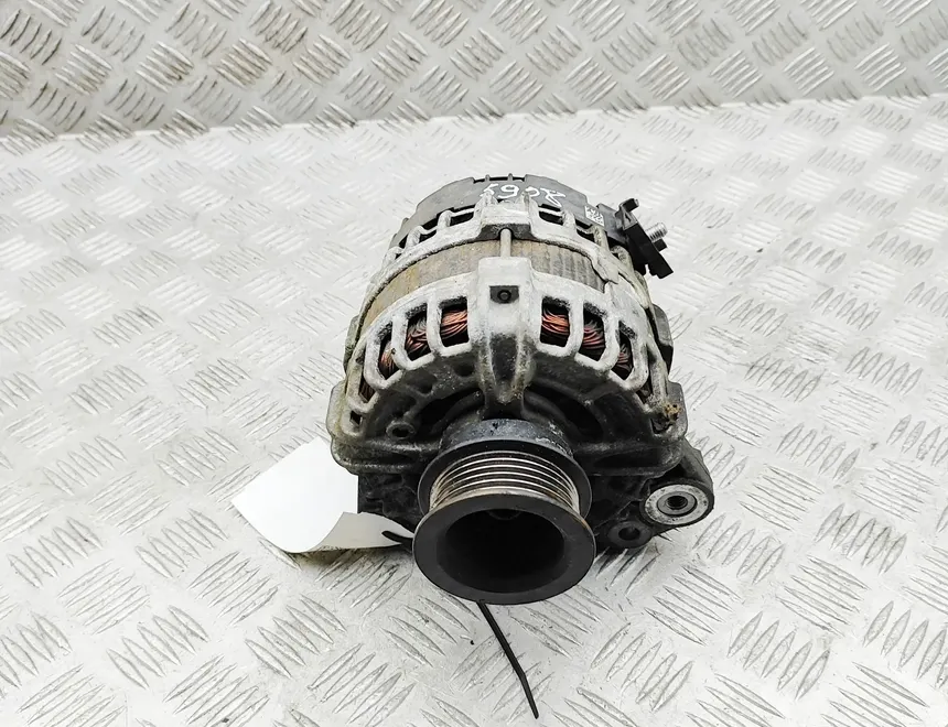 VOLVO V40 Cross Country 1 generation (2012-2020) Alternator 30659580 33724543