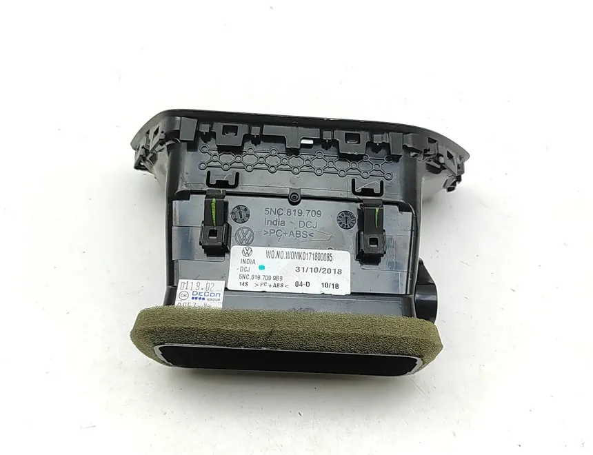 VOLKSWAGEN Tiguan 2 generation (2016-2024) Вентиляционные отверстия в приборной панели 5NC819709 34848339