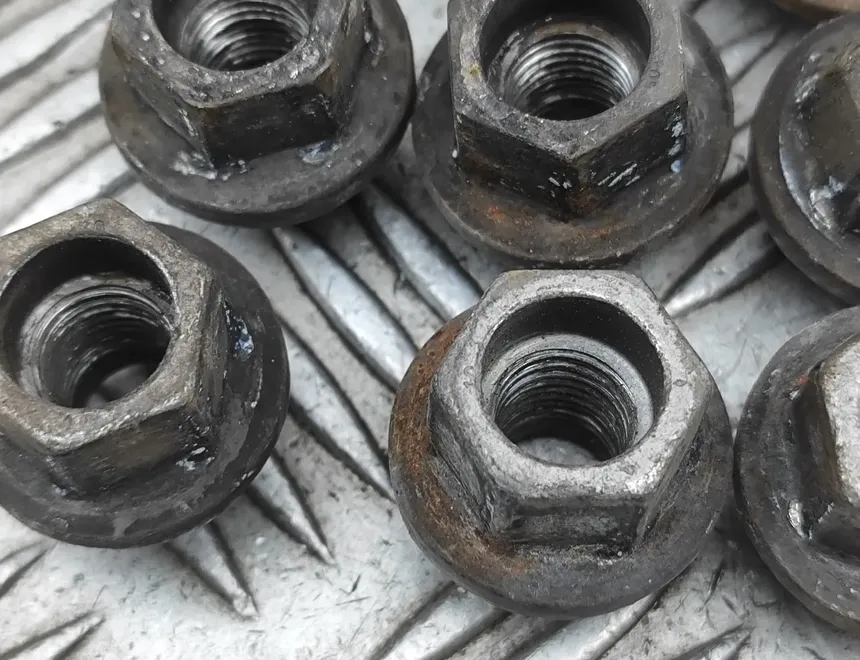 VOLVO V40 Cross Country 1 generation (2012-2020) Wheel Screws Kit 31400259 33814923