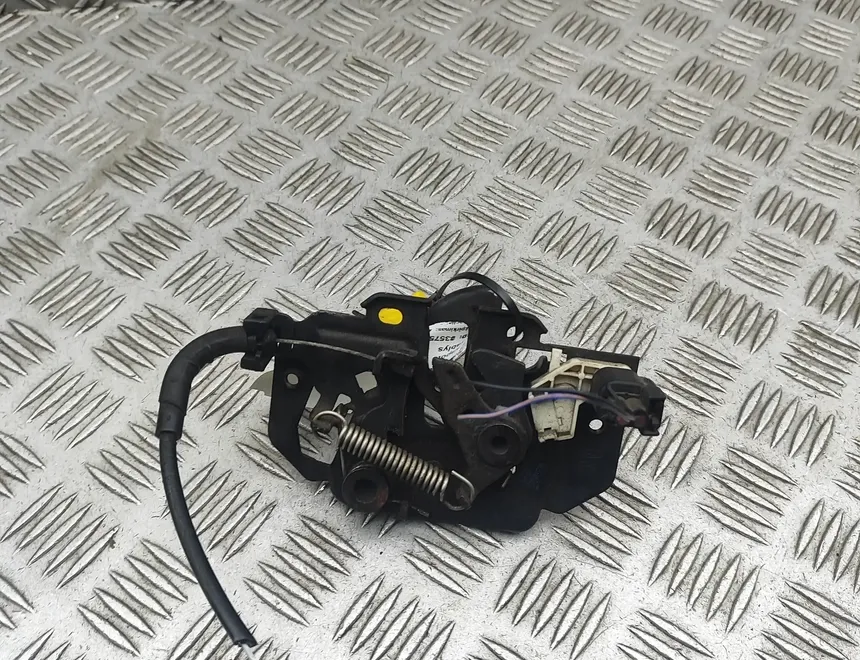 FORD Fiesta 7 generation (2017-2024) Крюк капотa C1BA-16700-CE 35752693