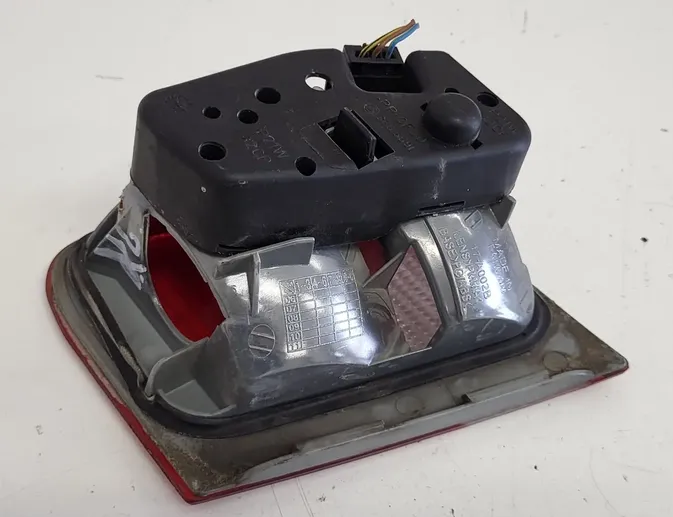 BMW 3 Series E46 (1997-2006) Left Side Tailgate Taillight 388569L 23875114