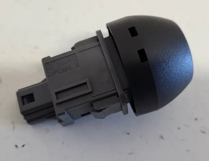 TOYOTA RAV4 3 generation (XA30) (2005-2012) Hazard button 15B060 31035668