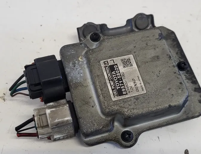 LEXUS RX 4 generation (2015-2024) Fuel Pump Control 8957158020 33954954