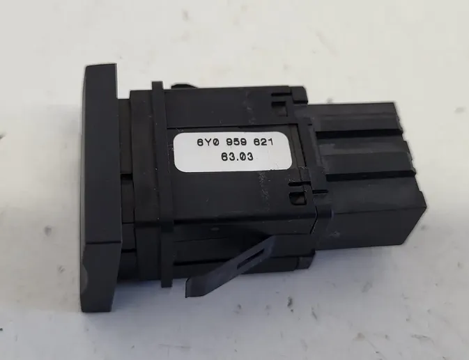 SKODA Fabia 6Y (1999-2007) Rear window heating switch 6Y0959621 34219735
