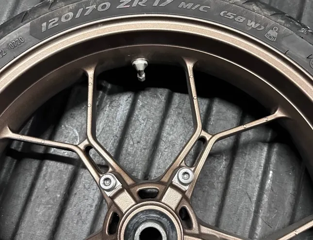 HONDA CB Front wheel alloy rim J17M/CXMT3.50,120/70ZR17,R17 33276777