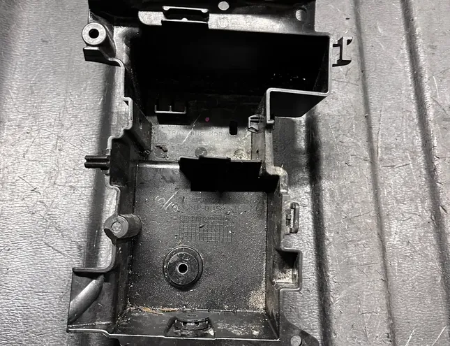 HONDA CB Battery box 80111-MKY-D500,80111MKYD500 33466723