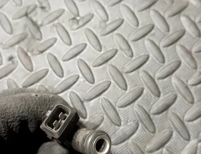 BMW M5 E60/E61 (2004-2010) Форсунка 7834893 28328793