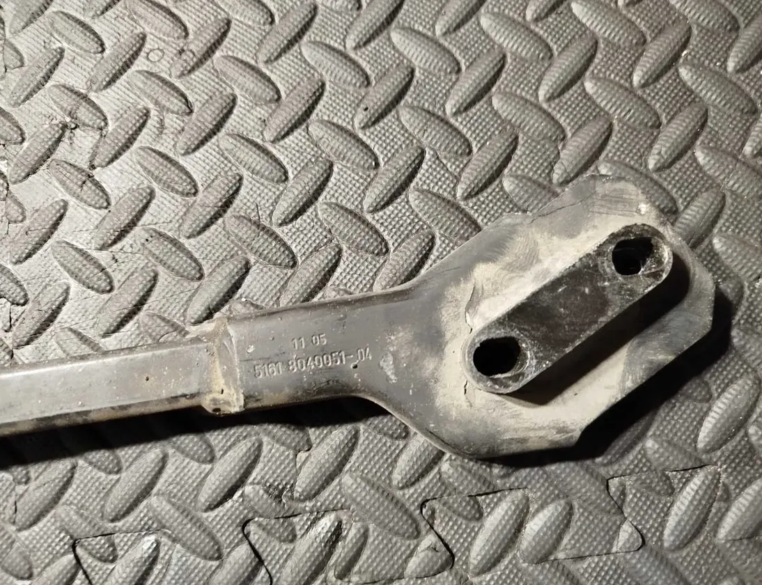 BMW M5 E60/E61 (2004-2010) Другая деталь 8040051,51618040051 33714697