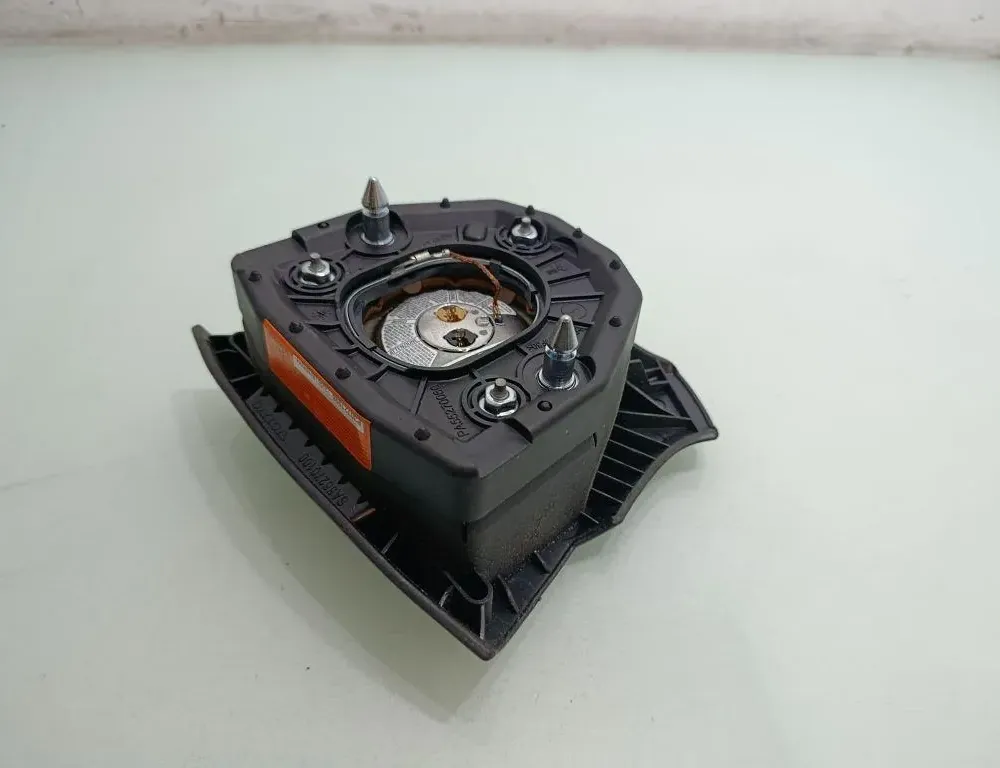 VOLVO V70 2 generation (2000-2008) Подушка безопасности руля P30721996 36323392