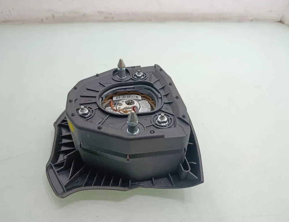 VOLVO V70 2 generation (2000-2008) Подушка безопасности руля P30721996 36323392
