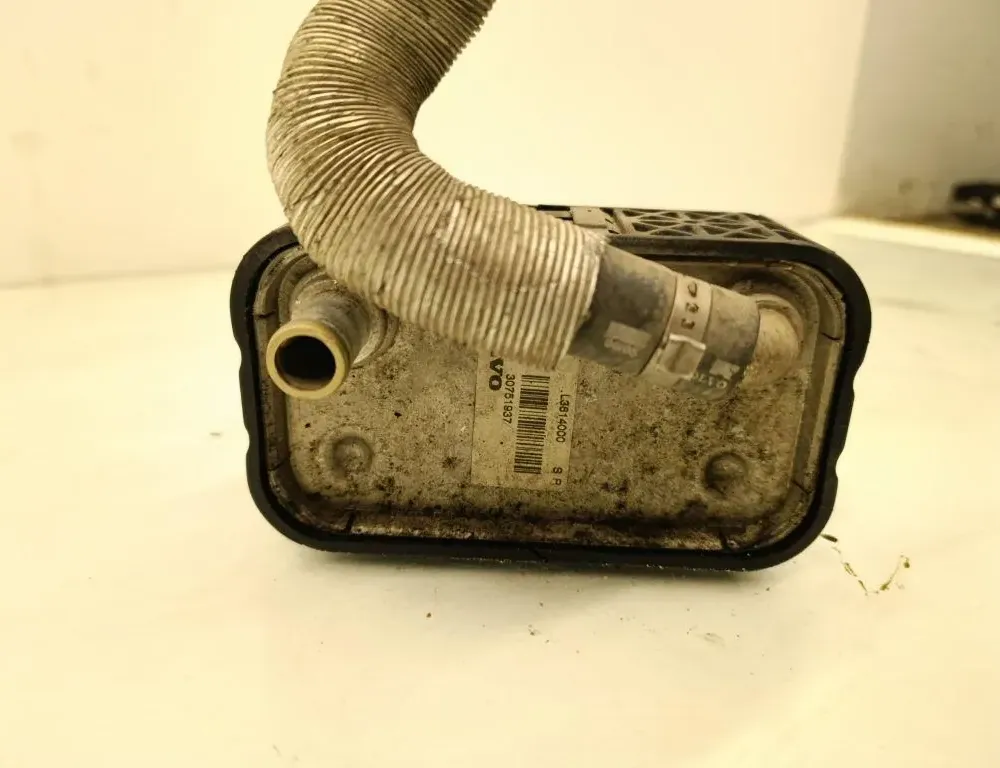 VOLVO S80 2 generation (2006-2020) Oil Cooler 30751937 36332171