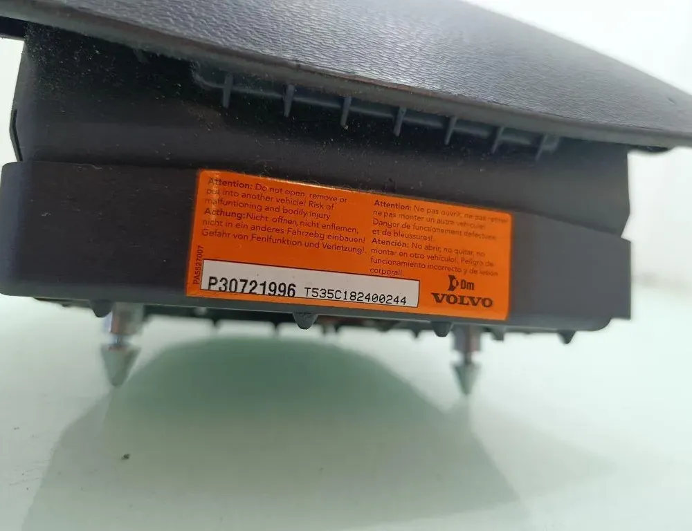 VOLVO V70 2 generation (2000-2008) Подушка безопасности руля P30721996 36323392