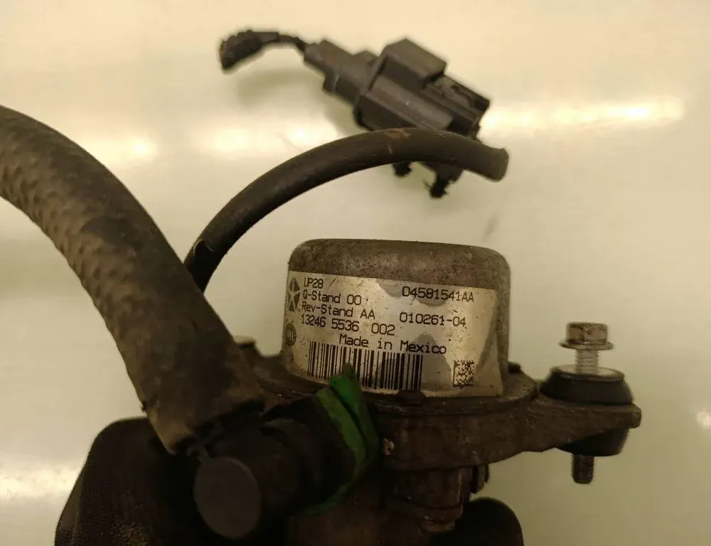DODGE Campingvogn 5 generation (2007-2020) Vacuum Pump 04581541AA 36330847