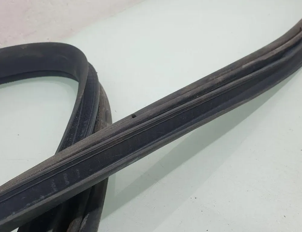DODGE Campingvogn 5 generation (2007-2020) Bootlid Seal Rubber 36331652