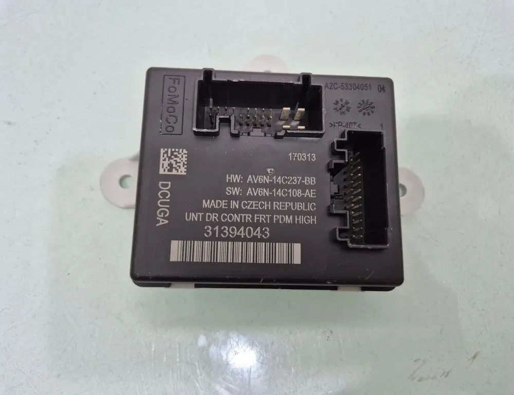 VOLVO V40 2 generation (2012-2020) Front Right Door Control Unit 31394043 36332197