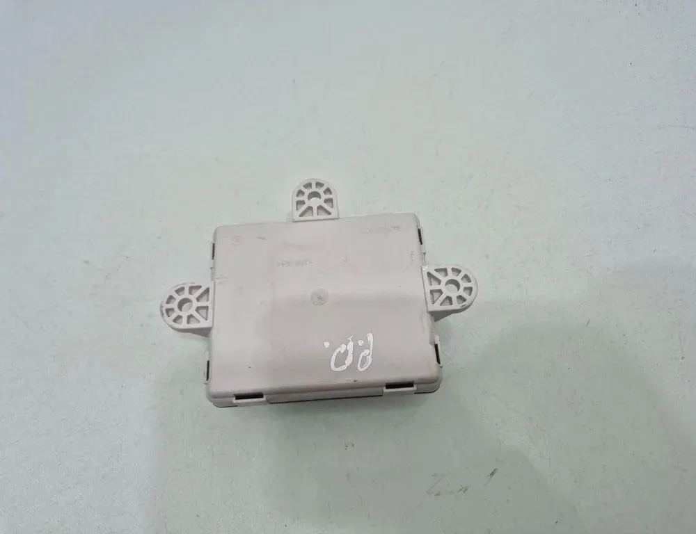 VOLVO V40 2 generation (2012-2020) Front Right Door Control Unit 31394043 36332197