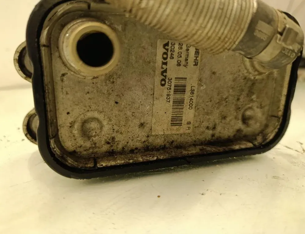 VOLVO S80 2 generation (2006-2020) Oil Cooler 30751937 36332171