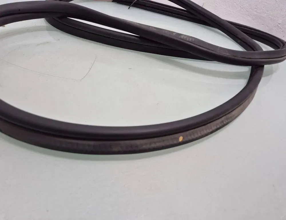 DODGE Journey 1 generation (2008-2020) Rear sealing rubber 36334151