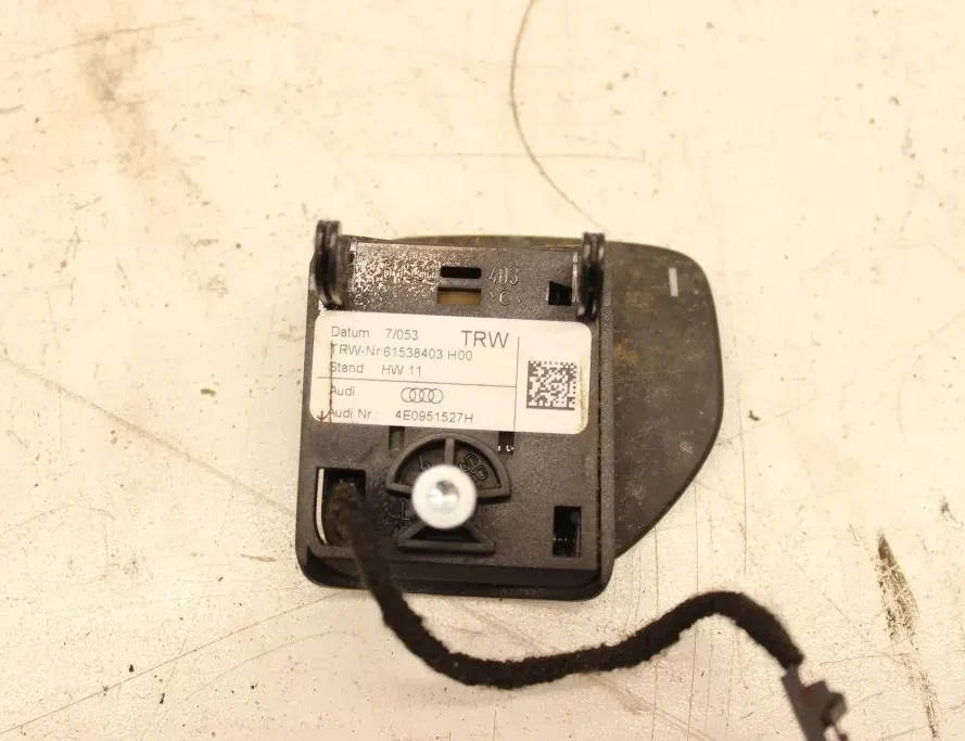 AUDI A6 C6/4F (2004-2011) Кнопки / переключатели на рулевом колесе 4E0951527H 36337649