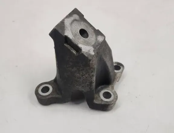 AUDI A6 C6/4F (2004-2011) Engine Bracket Right Side 4F0199307 34549752