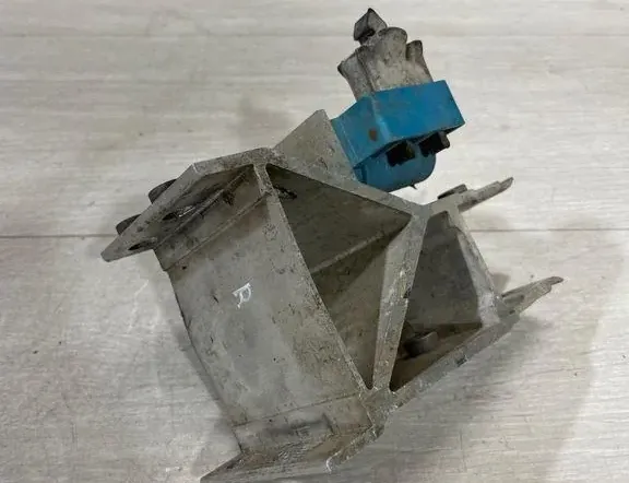 BMW 5 Series G30/G31 (2016-2023) Radiator Holder 18885210,7357215 35173012