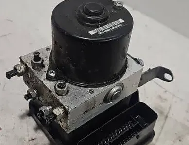 BMW 1 Series E81/E82/E87/E88 (2004-2013) ABS Pump 10096008413,6787837,000404014E2 34677785