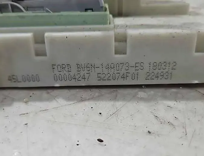 FORD Focus 3 generation (2011-2020) Fuse box 30S522074F01,010012,000084 34691092
