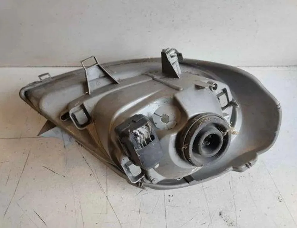 OPEL Vivaro A (2002-2006) Front Left Headlight 7700311371,91165719,89308690 34679193