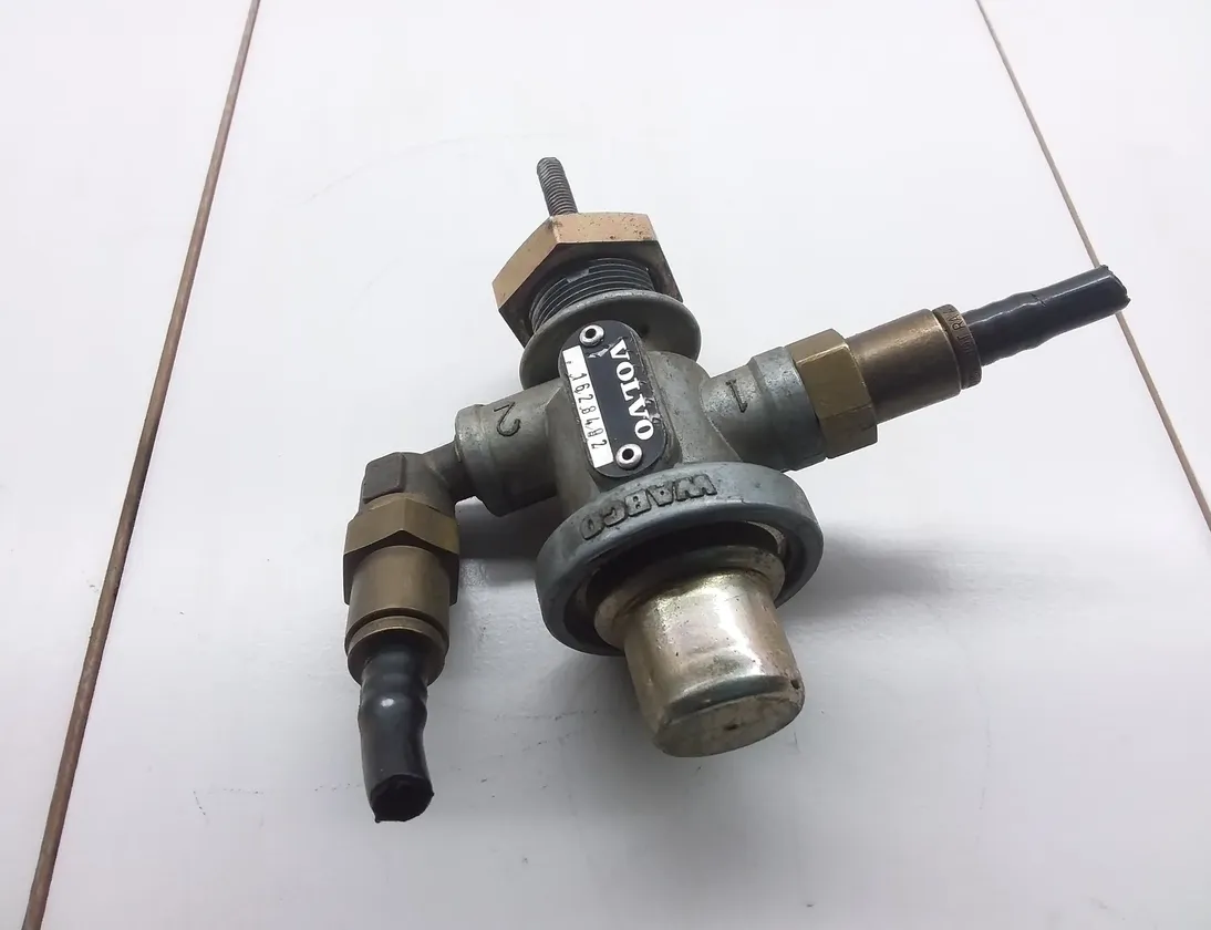 VOLVO FH 12 (1993-present) Brake valve 1628492,4342050310,2794 35641639