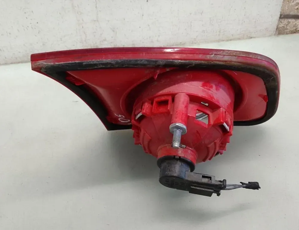 VOLKSWAGEN Passat B6 (2005-2010) Right Side Tailgate Taillight 3C9945094 35099368