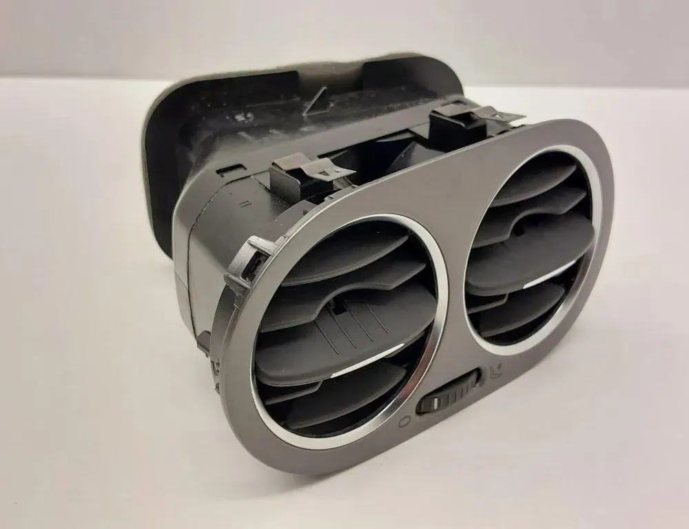 VOLKSWAGEN Tiguan 1 generation (2007-2017) Center console air vents 5M0819759,5M0819703L,5M0819709 34447721