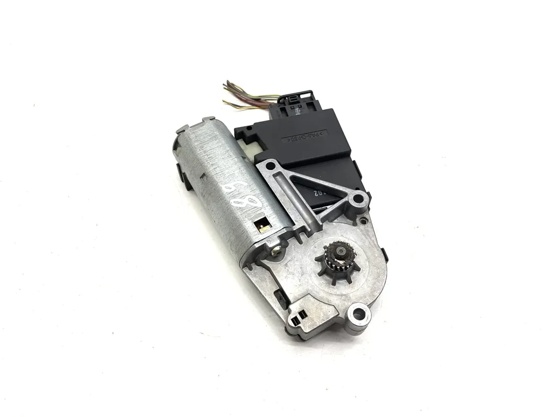 BMW 5 Series E39 (1995-2004) Sunroof motor 83814809,81169671703,A24080100185,69671703,676183814809 18316471