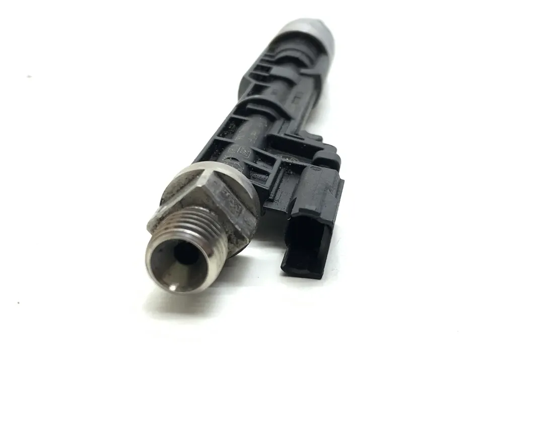 BMW 5 Series G30/G31 (2016-2023) Fuel Injector 060,8638255,13648638255,0261500356 21094355
