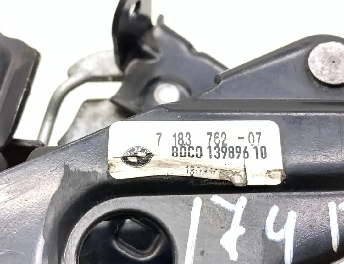 BMW 5 Series F10/F11 (2009-2017) Right Side Hood Lock 7183762 31221974