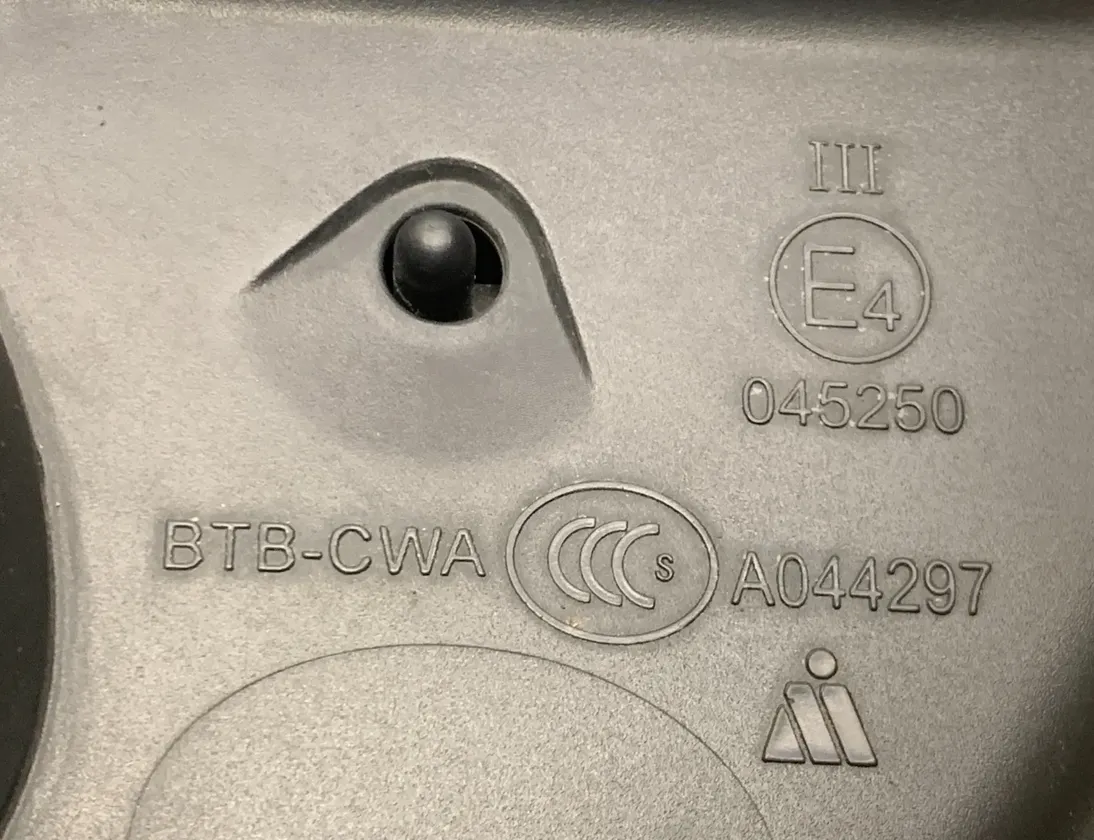 VOLVO XC60 2 generation (2017-2024) Right Side Wing Mirror 044297 34843729