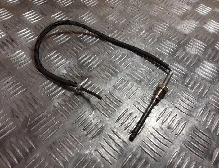 MERCEDES-BENZ C-Class W203/S203/CL203 (2000-2008) Exhaust gas temperature sensor A0009058804 25455895