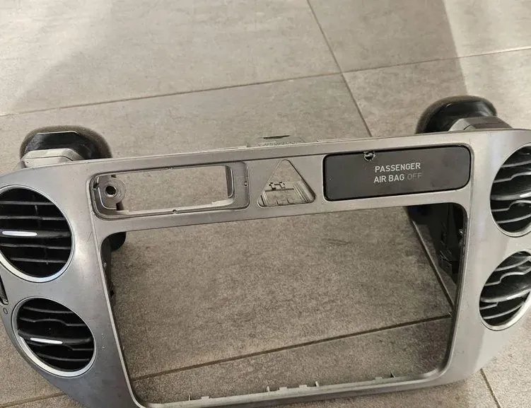 VOLKSWAGEN Golf 5 generation (2003-2009) Center console air vents 5M0819357,5M0858071A,5M0858069N,5M0858069A 36243099